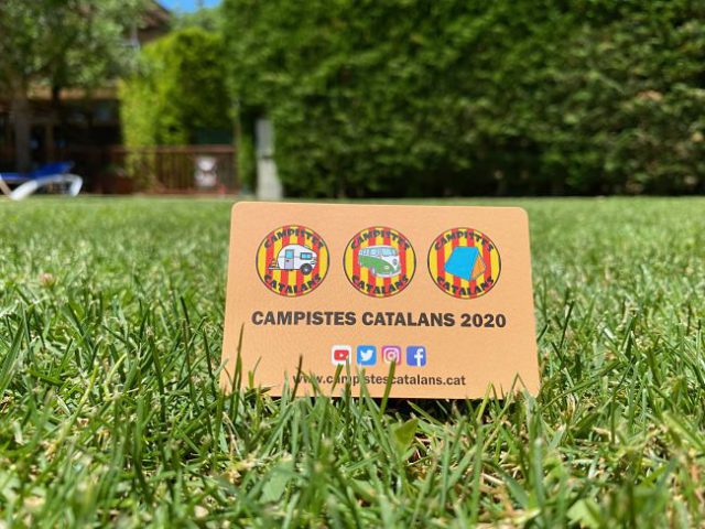 foto_targeta_campistes_catalans_campingscat Foto targeta Campistes Catalans 2020
