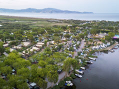 Càmping Nàutic Almata, un entorn únic i diversió per a tothom.