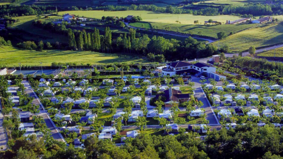 Campings con ofertas de forfait temporada primavera en Cataluña